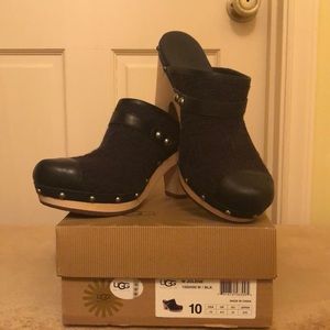 Ugg black fabric/leather clog